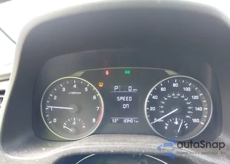 2017 Hyundai Elantra Se из США, поврежденный, VIN 5NPD84LF7HH001033